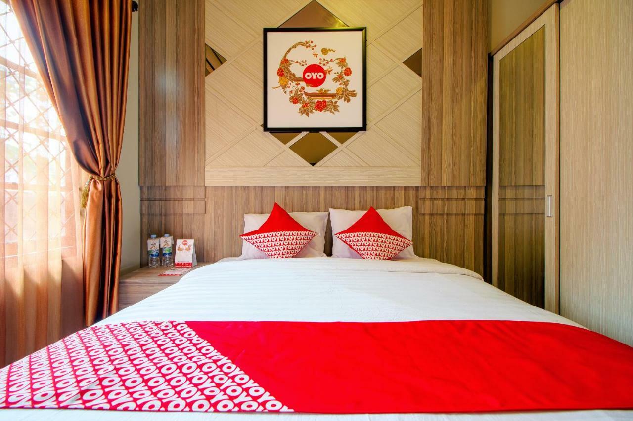 Oyo 1195 The Doctor'S Guest House Syariah Kejayan Eksteriør billede