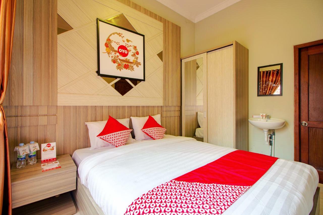 Oyo 1195 The Doctor'S Guest House Syariah Kejayan Eksteriør billede