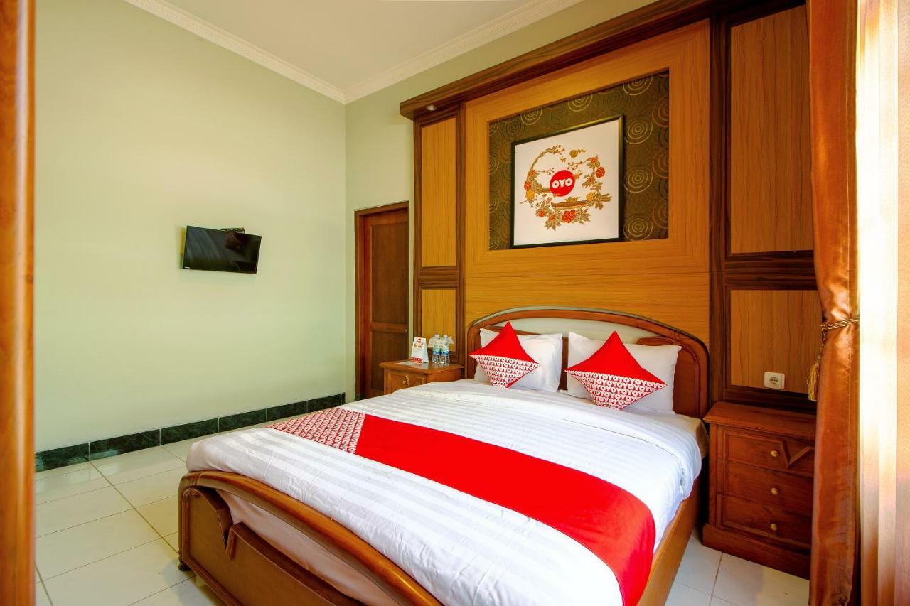 Oyo 1195 The Doctor'S Guest House Syariah Kejayan Eksteriør billede