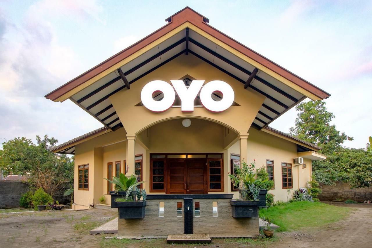 Oyo 1195 The Doctor'S Guest House Syariah Kejayan Eksteriør billede