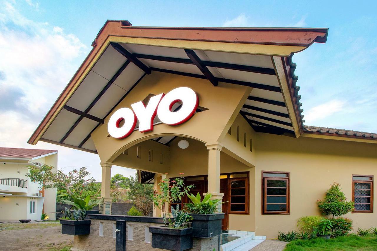Oyo 1195 The Doctor'S Guest House Syariah Kejayan Eksteriør billede